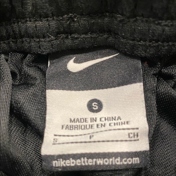 Nike Black & White Kids Gym/Basketball Shorts - Picture 6 of 6